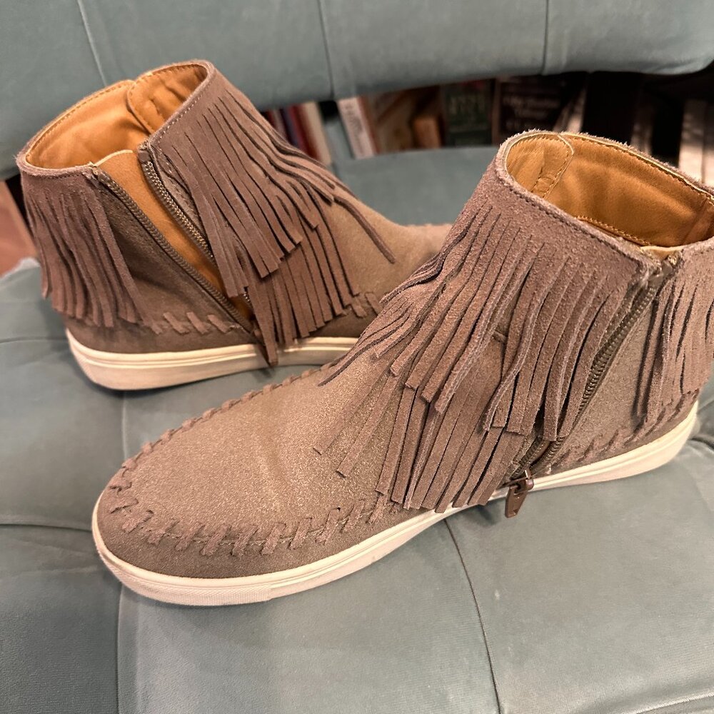 Fringe Faux Suede Tan Ankle Boots 8.5